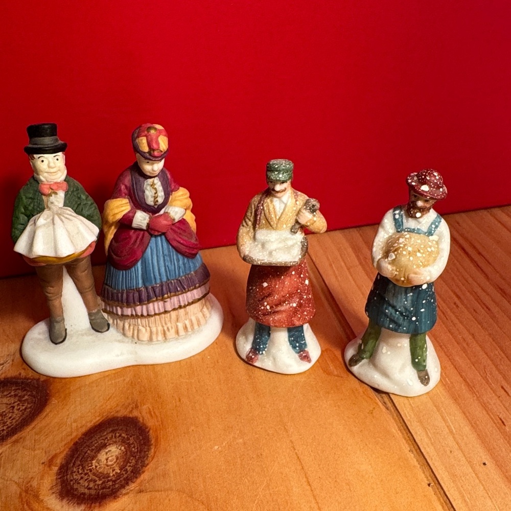 Dept 56  Ceramic Figurines Set